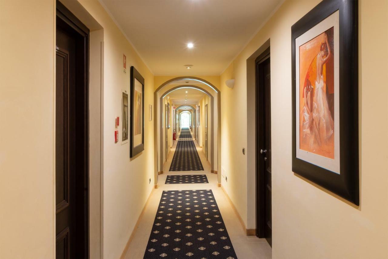 Hotel Silver Milano Esterno foto